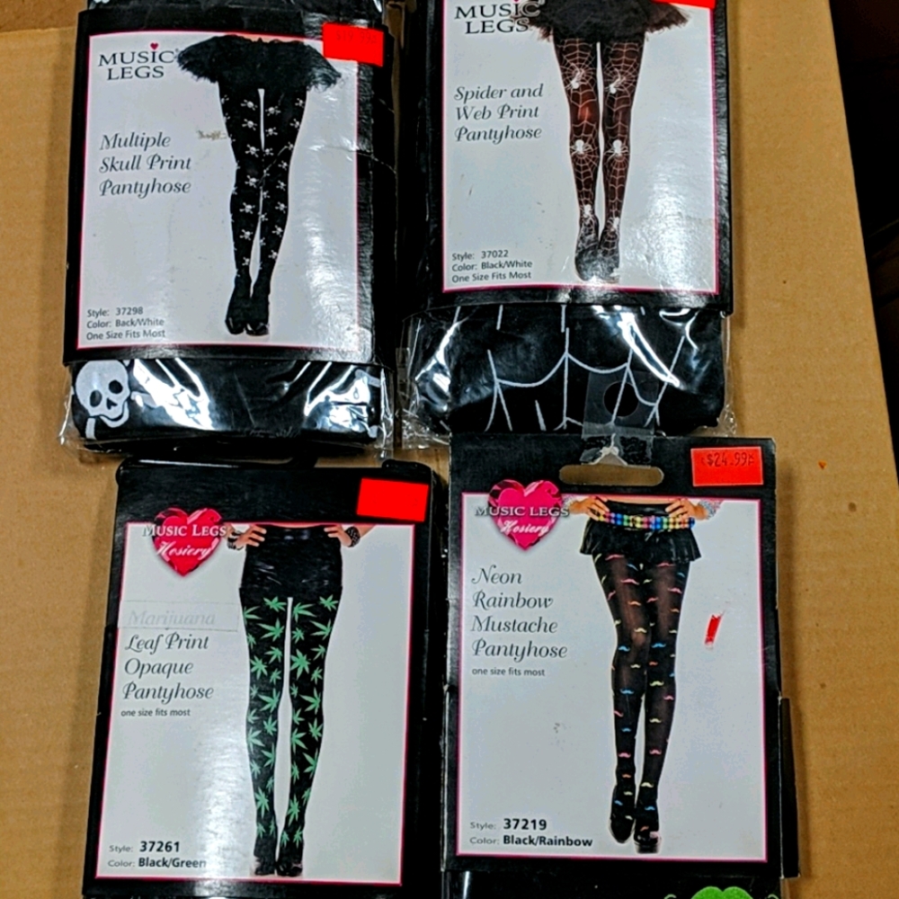 Music Legs graphic pantyhose bundle